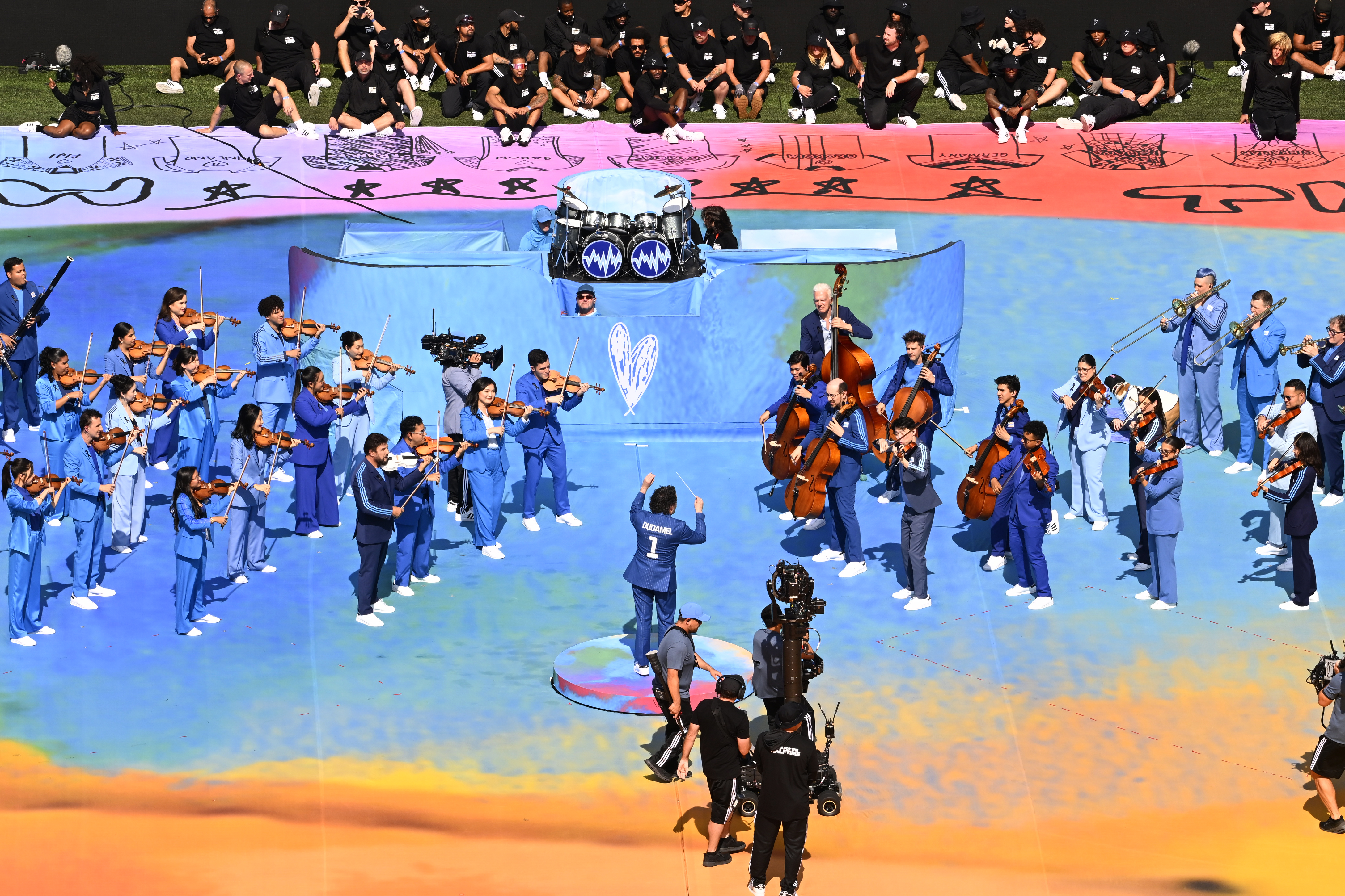 Sinfónica Simón Bolívar y Dudamel brillaron en el primer show del mediotiempo de una final de la Copa Mundial de la FIFA 