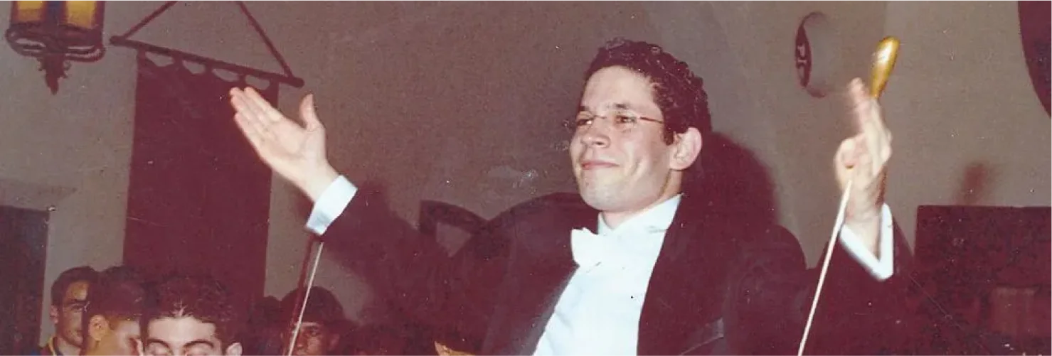 Media/dudamel-joven.webp